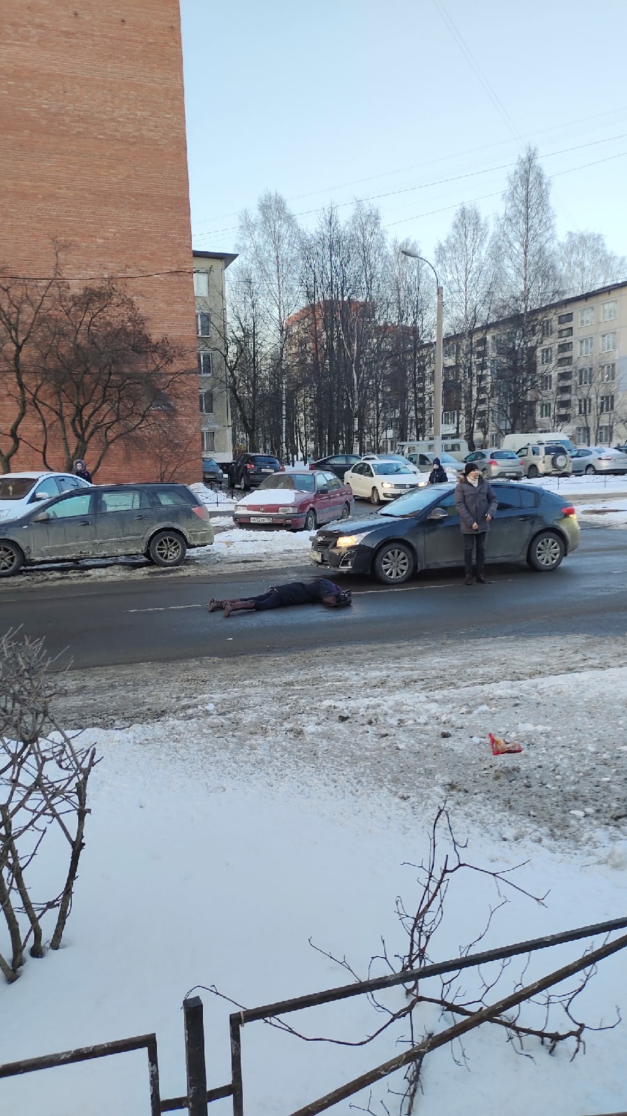 Сбитая машиной девушка попыталась сбежать с места ДТП на Тимуровской улице  — Мегаполис