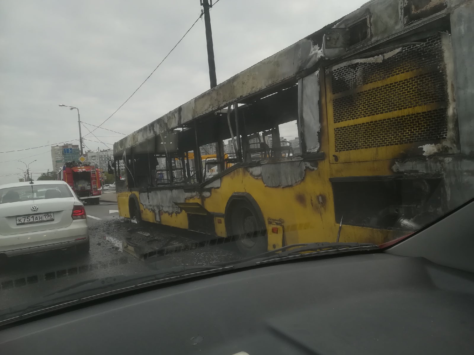 Пожар на автобусной спб. Улица Планерная автобус. Пожар на Планерной. Авария на Планерной сегодня СПБ. Автобусы на Планерной.