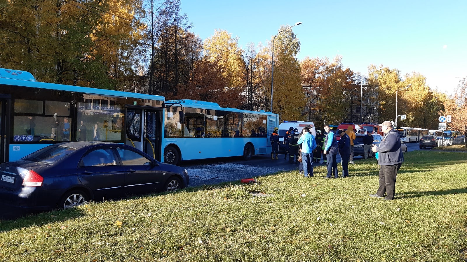 Полиция проводит проверку после лобового столкновения двух автобусов на  Бестужевской улице — Мегаполис