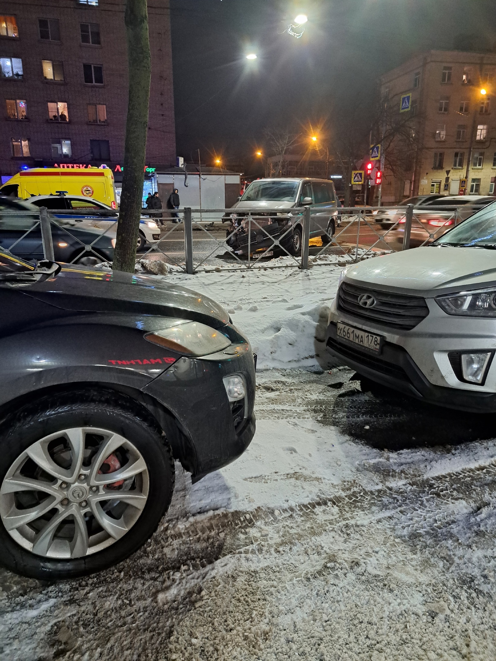 Двухлетняя девочка и женщина получили травмы в ДТП в Колпине — Мегаполис