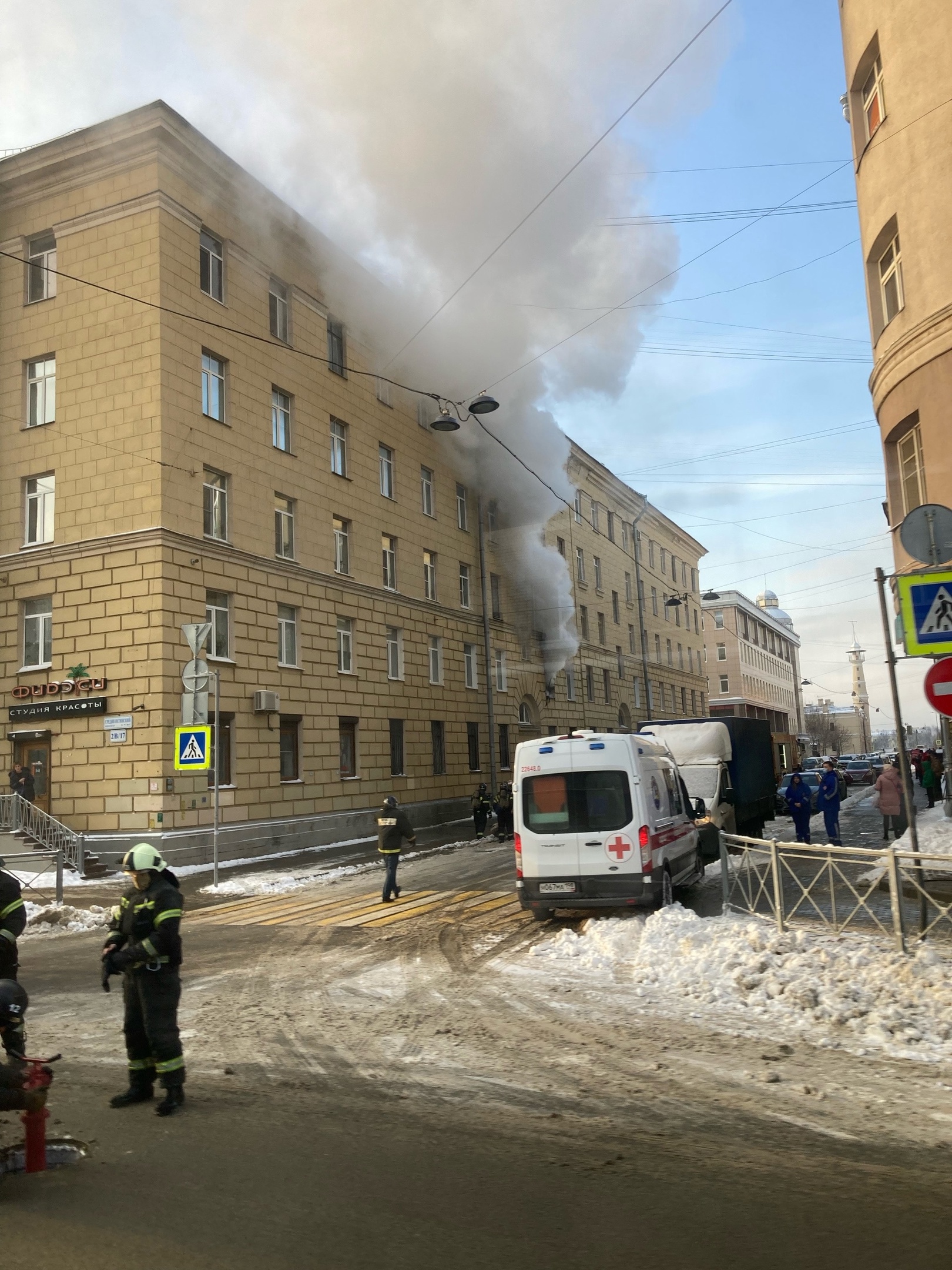 В отделе дознания полиции на Среднеохтинском проспекте выгорел кабинет —  Мегаполис