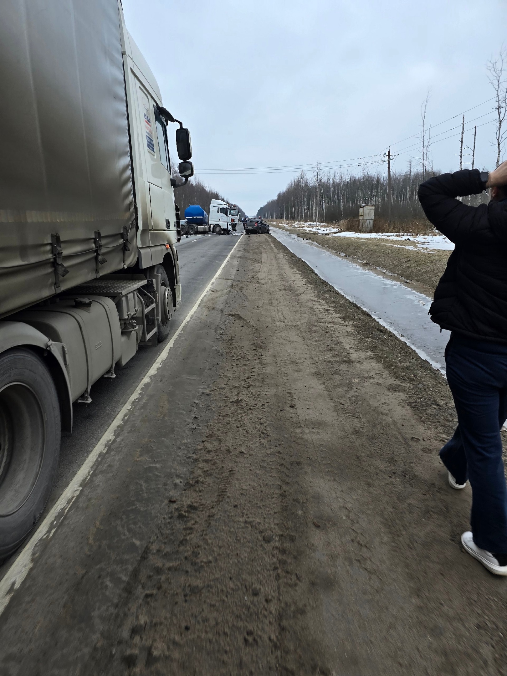 Девушка за рулем Dodge насмерть сбила пешехода в городе Колпино — Мегаполис