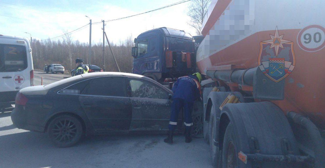 Рассеянную девушку на Благодатной сбил лазурный автобус — Мегаполис